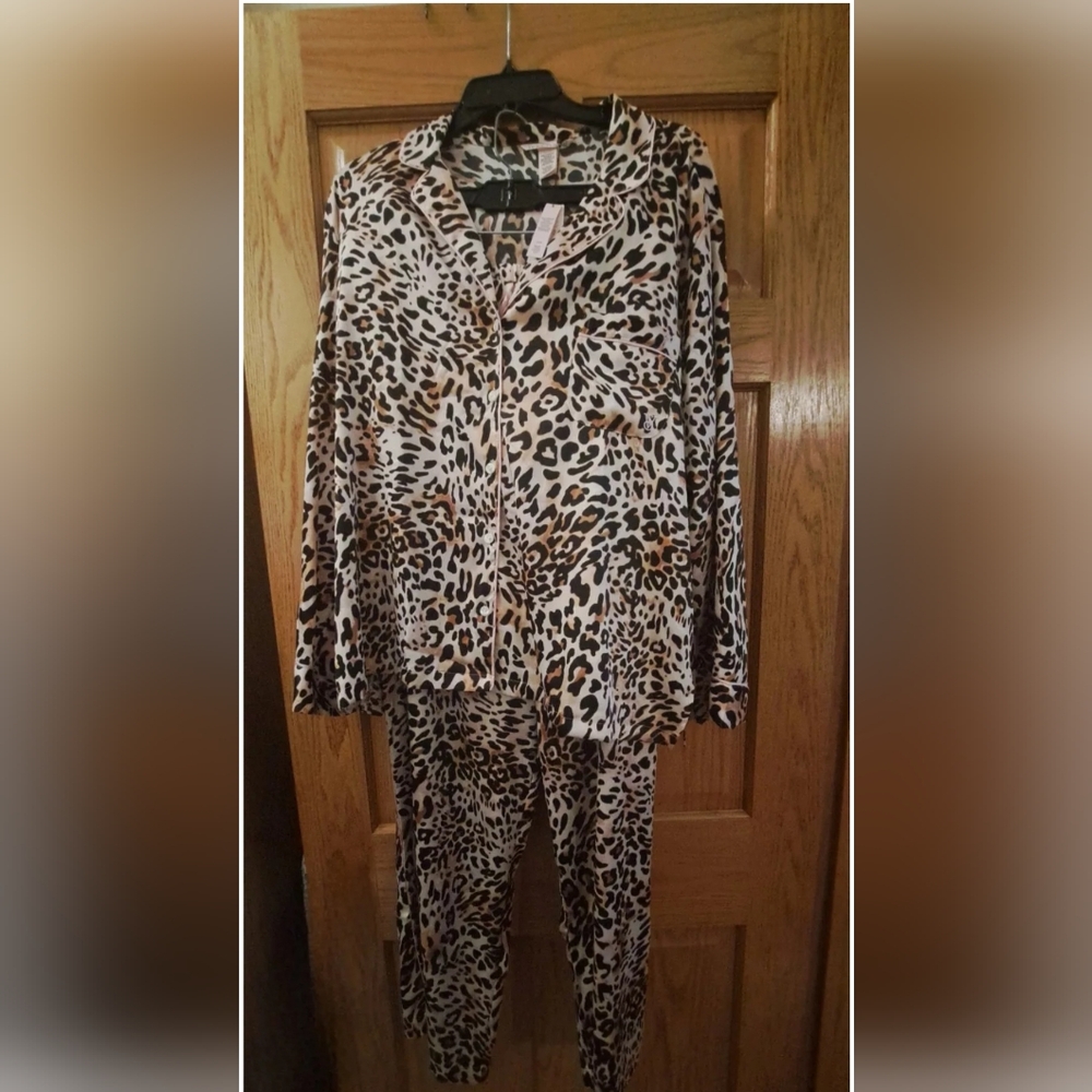 Victoria Secret Leopard Print Pajamas